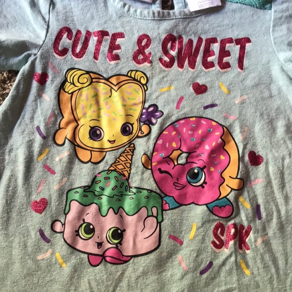 Shopkins Short Sleeve Flowy Light Green Top - Picture 2 of 4